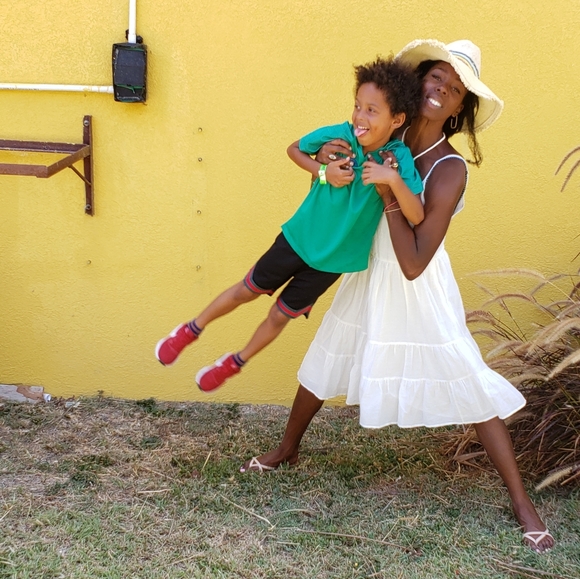 Meet your Posher, Suzette - Picture 2 of 3